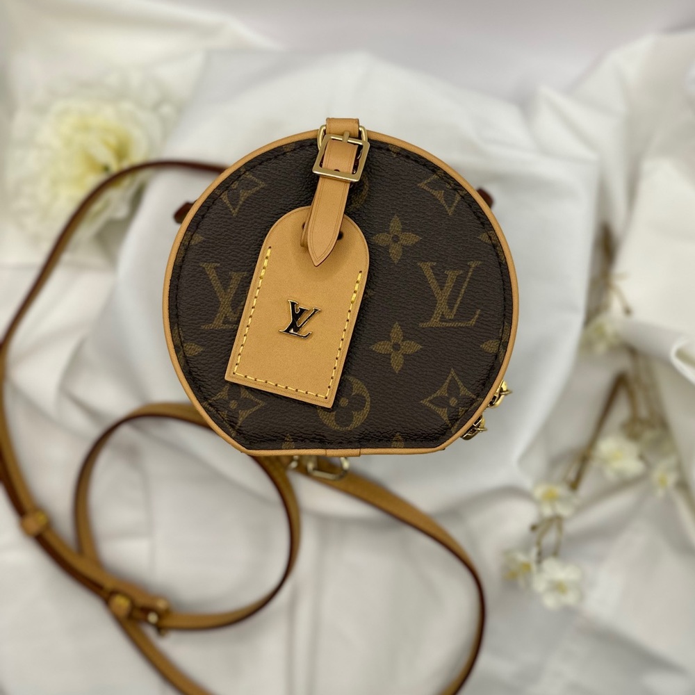 Louis Vuitton Boite chapeau small bag with strap